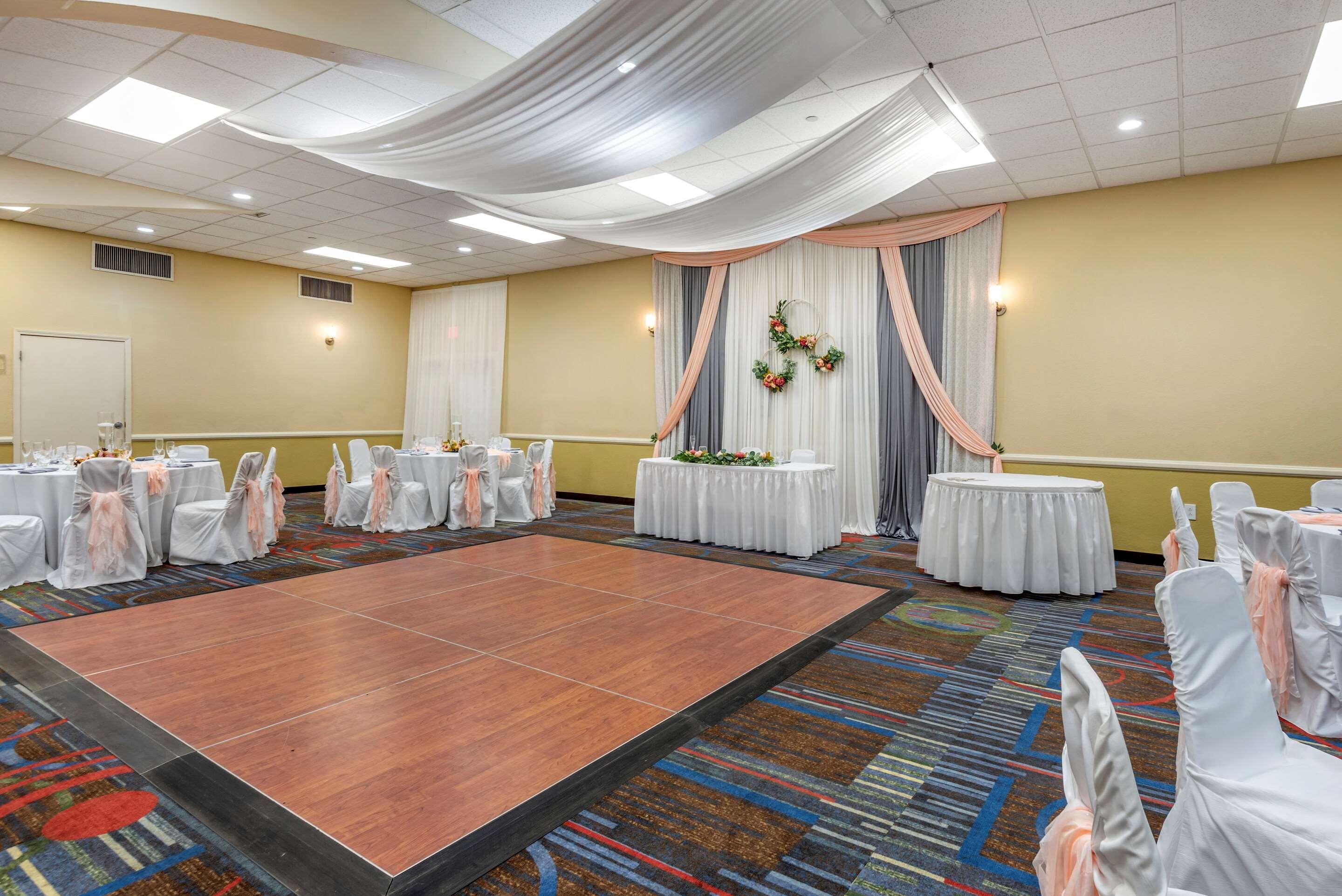 Quality Inn & Suites Vestal Binghamton Near University Exterior foto