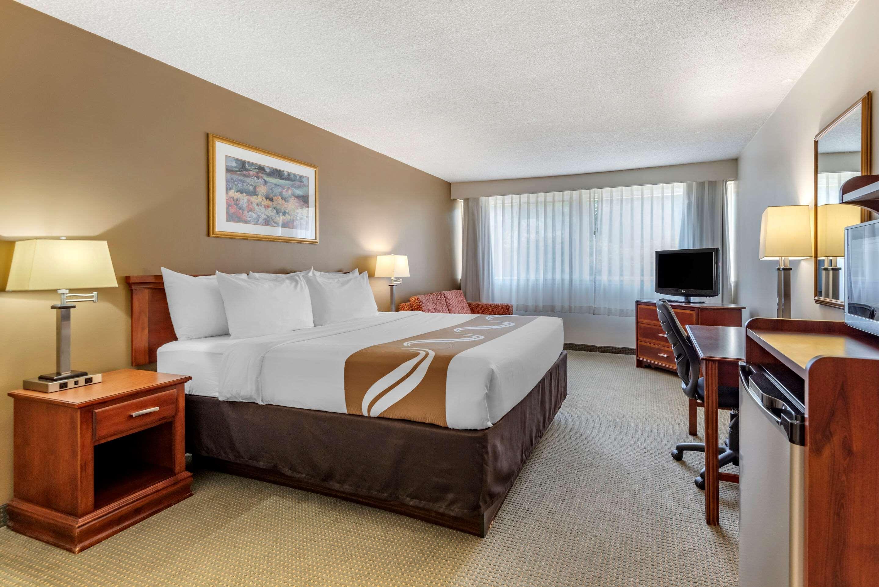 Quality Inn & Suites Vestal Binghamton Near University Exterior foto